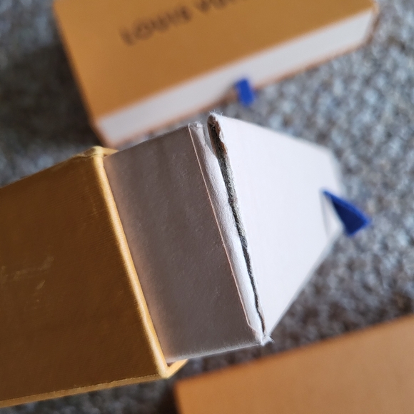 Lv box - Picture 2 of 4